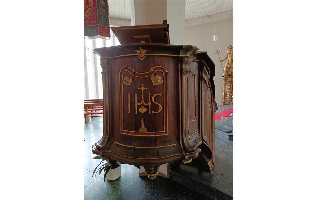 Westfassade und Turm