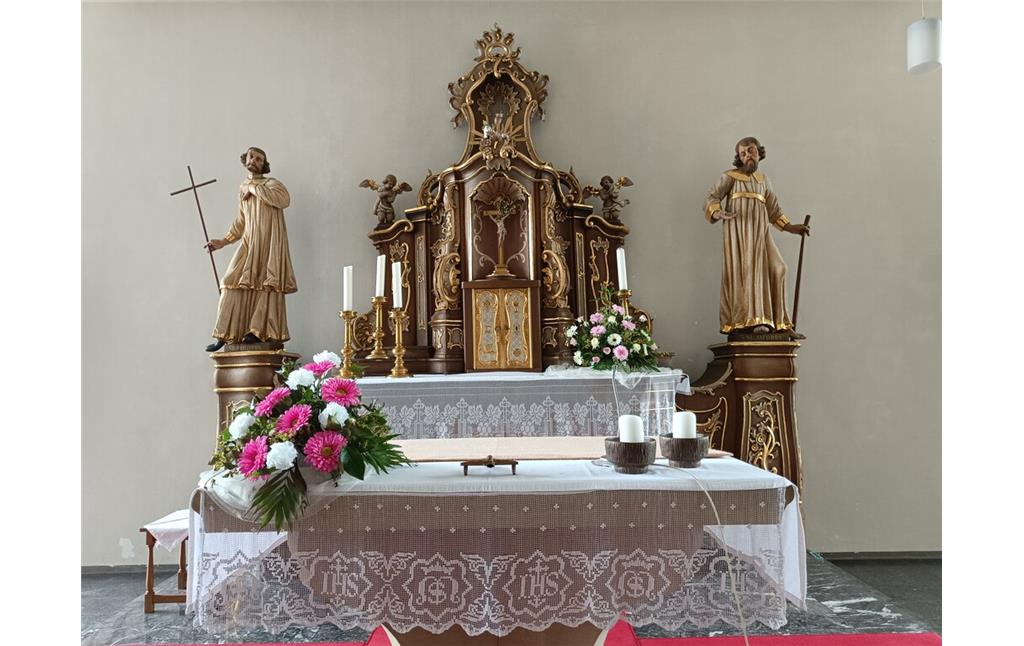 Hochaltar, Mittelstrimmig